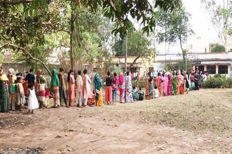 बस्तर लोकसभा सीट में 1 बजे तक 55 फीसदी हुआ मतदान