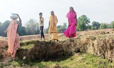 पीने के पानी के लिए तरस रहे ग्रामीण
