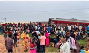 झारखंड में चक्रधरपुर के पास ट्रेन हादसा, हावड़ा-मुंबई मेल पटरी से उतरी, दो की मौत 50 घायल