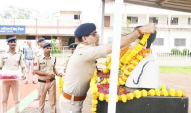 जवानों की शहादत को किया याद, दी श्रद्धांजलि