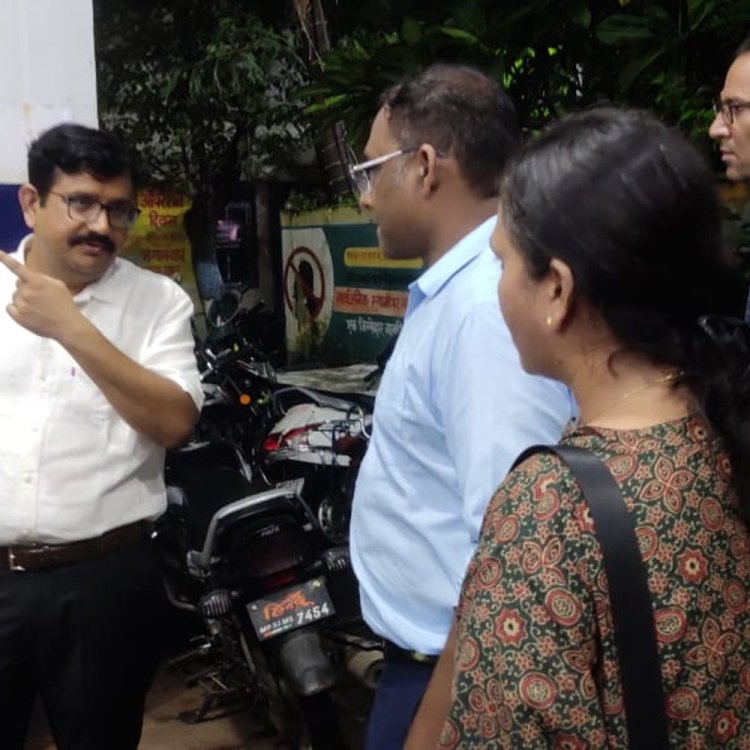 कलेक्टर-एसपी ने जिला अस्पताल की सुरक्षा व्यवस्था का लिया जायजा:सिक्योरिटी गार्ड पुलिस बढ़ाने और CCTV कैमरों की संख्या बढ़ाने के निर्देश