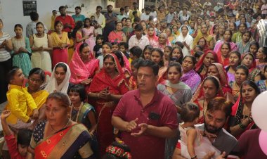 सुदामा नगर में बप्पा की भव्य महाआरती:डोल ग्यारस पर प्रतिमा को फूलों से सजाया गया और महाभोग का आयोजन हुआ