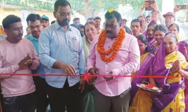 तीन नए राशन दुकान का विधायक नीलकंठ ने किया उद्घाटन