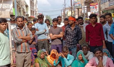 सूने घर में मिला महिला का फंदे पर लटका शव:मायके पक्ष के लोगों ने पति पर लगाए हत्या के आरोप