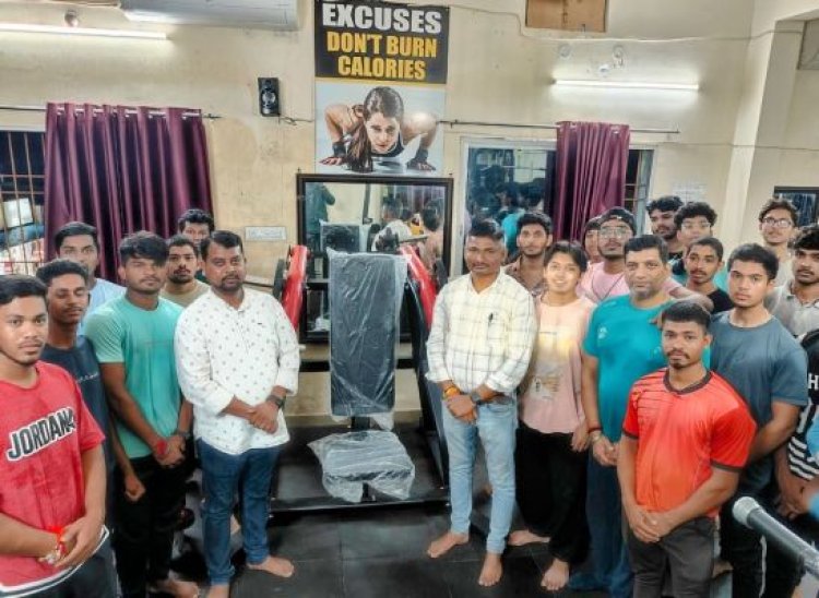 जय हनुमान व्यायाम  शाला को मिला नया शोल्डर प्रेस मशीन