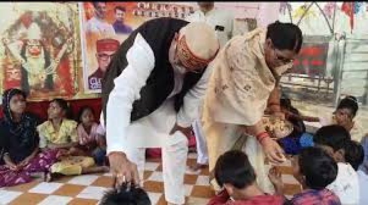 कांग्रेस ने उपवास के साथ किया कन्या पूजन:शहर अध्यक्ष बोले: बालिकाओं पर हो रहे अत्याचार को रोकने में विफल रही बीजेपी सरकार