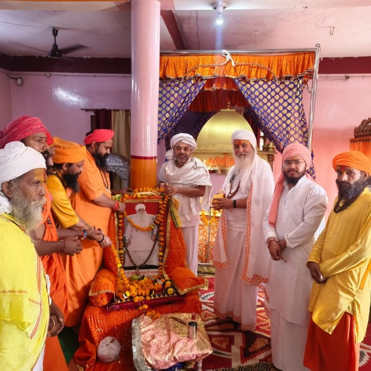 ब्रह्मलीन दुर्गादास की पंचम पुण्यतिथि:भोपाल के हनुमान मंदिर सिंधी कॉलोनी में पुष्पांजलि सभा व गुरु ग्रंथ साहिब का हुआ पाठ