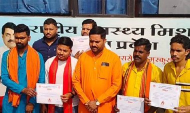 हुतात्मा दिवस पर विश्व हिंदू परिषद का रक्तदान कार्यक्रम:शहीद कोठारी बंधुओं को दी श्रद्धांजलि