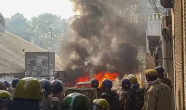 संभल हिंसा : शहर में फिलहाल अघोषित कर्फ्यू जैसा माहौल, सपा सांसद और विधायक के बेटे सहित 2500 पर FIR