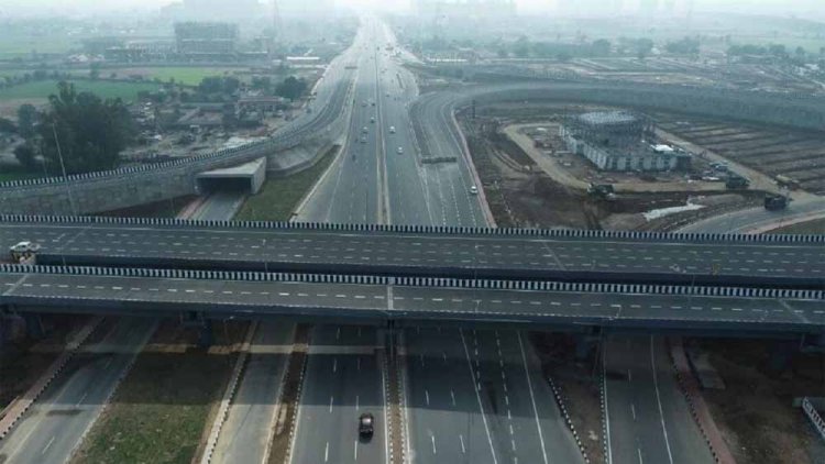 दिल्ली-मुंबई एक्सप्रेस-वे पर इसी महीने फर्राटा भरेंगे वाहन,  24 किलोमीटर का हिस्सा तैयार