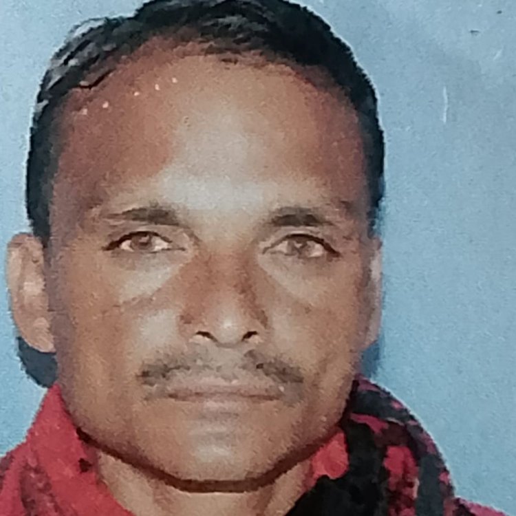 कार ने बाइक सवार को मारी टक्कर:पिता की मौत, बेटे की हालत गंभीर; गुना-शिवपुरी हाईवे पर 24 घंटों में तीसरी मौत