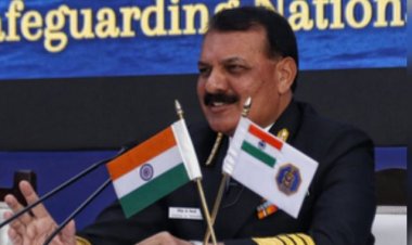 समुद्र में बढ़ेगी नौसेना की शक्ति, पाक की मदद कर रहा है चीन : नौसेना प्रमुख