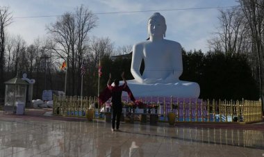 न्यू जर्सी में 30 फीट ऊंची बुद्ध प्रतिमा बनी धर्मों का संगम