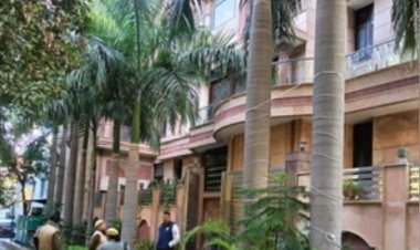 नोएडा विकास प्राधिकरण के पूर्व ओएसडी रविंद्र सिंह यादव के ठिकानों पर विजिलेंस का छापा