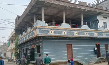 शाजापुर : कालापीपल मंडी में सुबह लोकायुक्त पुलिस ने पंचायत सचिव के घर पर छापा मारा