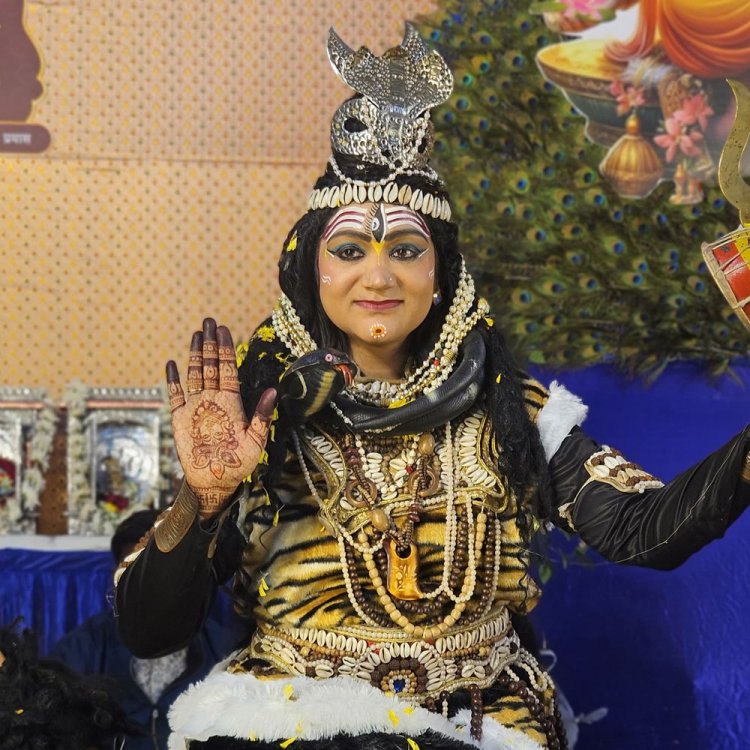 इंदौर के माहेश्वरी भवन में भागवत कथा:शिव-पार्वती विवाह उत्सव में उत्साह से शामिल हुए श्रद्धालु, भजनों पर नाचे