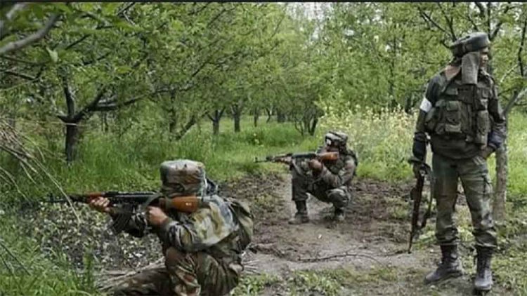 छत्तीसगढ़-सुकमा में सीआरपीएफ और नक्सलियों में फायरिंग, कोबरा बटालियन के दो जवान घायल