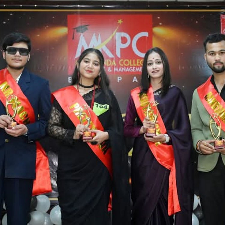 एम के पोंडा कॉलेज भोपाल में फ्रेशर पार्टी:मिस MKPC परी शर्मा और मिस्टर MKPC का खिताब इजरायल खान ने जीता