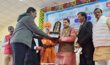 सरकार पशुपालकों को प्रति लीटर दूध खरीद पर देगी बोनस:सीएम बोले- पशुओं के भोजन के लिए 1 लाख हेक्टेयर सिंचाई रकबा बढ़ेगा