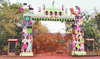 वन चेतना केंद्र में विचरण कर सैलानी ले रहे आनंद