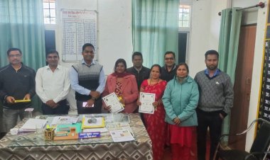 जशपुर: दुलदुला के BEO और ABEO ने तीन उत्कृष्ट कार्य करने वाले  शिक्षकों को किया सम्मानित…