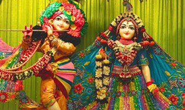 Big Breaking Jashpur: सन्ना में शिव मंदिर से राधा कृष्ण की मूर्ति समेत 3 शिवलिंग की चोरी " थाने पहुंची नारी शक्ति..... पढ़िए पूरी खबर