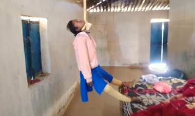 युवती के फांसी का बड़ा मामला "फांसी लगाई थी तो कैसे निकला कान और नाक से खून?