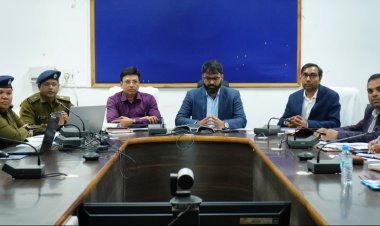 जशपुर: कलेक्टर ने  चिन्हांकन दुर्घटना जन्य क्षेत्र में बचाव के लिए रंबल स्ट्रीप, धीरे चलो,गो स्लो का बोर्ड लगवाने के दिए निर्देश दो पहिया वाहन चलाते समय हेलमेट का उपयोग करने की अपील