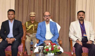 रायपुर: राज्यपाल से छत्तीसगढ़ भ्रमण पर आए कश्मीर के युवाओं ने की मुलाकात