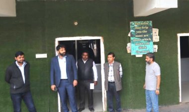 जशपुर: कलेक्टर ने जिला ग्रंथालय का किया निरीक्षण बच्चों के लिए अच्छी वाई-फाई की सुविधा उपलब्ध कराने के दिए निर्देश