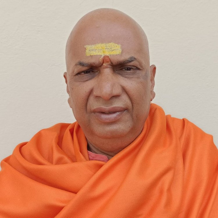 शंकराचार्य मठ इंदौर में प्रवचन:परमात्मा ने जितना हम सोच भी नहीं पाते, उससे भी अधिक दिया- डॉ. गिरीशानंदजी महाराज