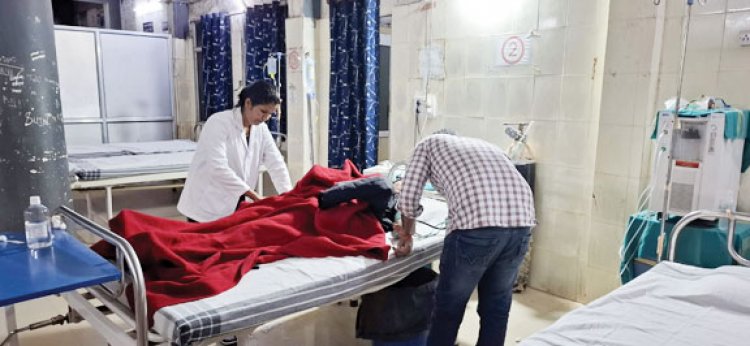 युवती ने पुल से नदी में लगाई छलांग, भर्ती