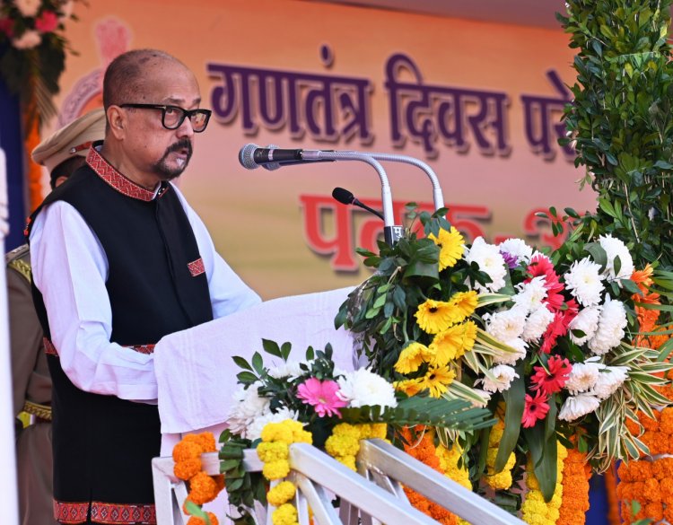 रायपुर : राज्यपाल ने गणतंत्र दिवस समारोह में वीरता शौर्य एवं उत्कृष्ट सेवा के लिए पद अलंकरण से किया सम्मानित   