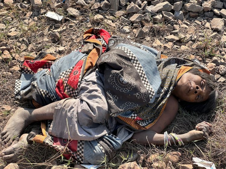 ट्रेन की पटरी के पास मिली अज्ञात महिला की लाश , पुलिस मौके पर पहुंची 