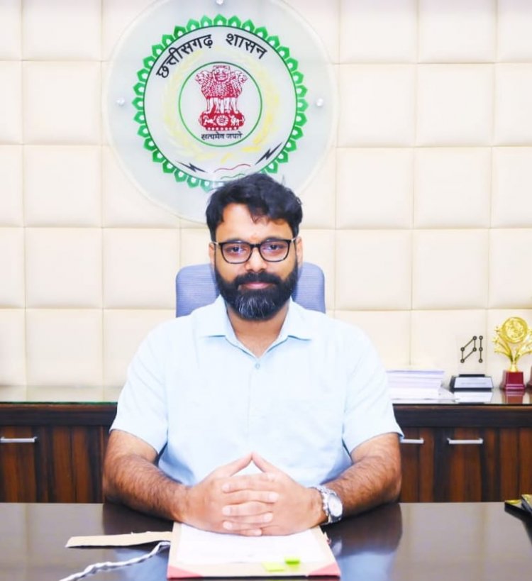 जशपुर: शासकीय सेवकों को वाहन चलाते समय हेलमेट एवं सीटबेल्ट धारण करना होगा अनिवार्य  ' कलेक्टर के निर्देशों का गंभीरता से करना होगा पालन