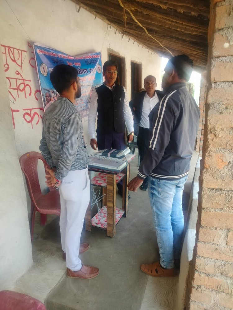 जशपुर: निर्वाचन प्रेक्षक ने मतदाता जागरूकता कार्यक्रम श्जाबोश् का कोतबा में किया निरीक्षण