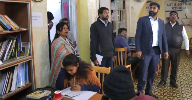 जशपुर: कलेक्टर ने जिला ग्रन्थालय का किया निरीक्षण बच्चों के लिए अच्छी वाई-फाई की सुविधा उपलब्ध कराने के दिए निर्देश