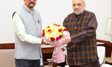 रायपुर : केंद्रीय गृह मंत्री श्री शाह से राज्यपाल श्री डेका ने सौजन्य भेंट की