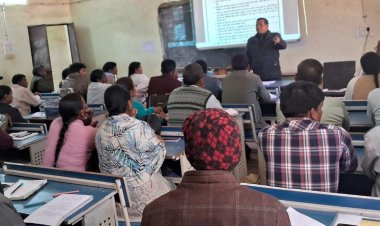 जशपुर: सभी विकास खंड में मतदान दलों को दिया जा रहा प्रशिक्षण