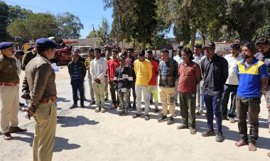 BIG BREAKING JASHPUR:जिले में पुलिस ने चलाया ,कोंबिंग गस्त का महाअभियान "जिले के 15 थानों व 08 चौकियों से निकलकर पुलिस रात भर निगरानी व गुंडे बदमाशों के ठिकानों पर दी दबिश....