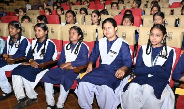 मुख्यमंत्री श्री विष्णु देव साय ने छात्र छात्राओं के साथ सुनी "परीक्षा पे चर्चा" की आठवीं कड़ी