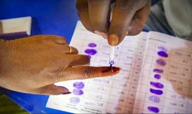 बुर्के में मतदान: पंचायत कुसमी में प्रत्याशी द्वारा फर्जी मतदान कराने की कोशिश"जिला निर्वाचन अधिकारी ने आवश्यक कार्यवाही करने के दिये निर्देश....