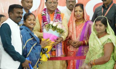 रायपुर : मुख्यमंत्री श्री विष्णु देव साय को मिली जन-जन की शुभकामनाएं, जन्मदिन पर मुख्यमंत्री निवास बना उल्लास का केंद्र