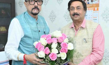 रायपुर : राज्यपाल श्री डेका से विधानसभा सचिव श्री शर्मा ने की सौजन्य भेंट