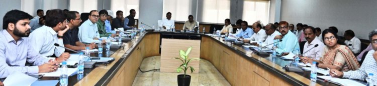 रायपुर: वित्त मंत्री की बजट प्रस्ताव पर मंत्री स्तरीय चर्चा