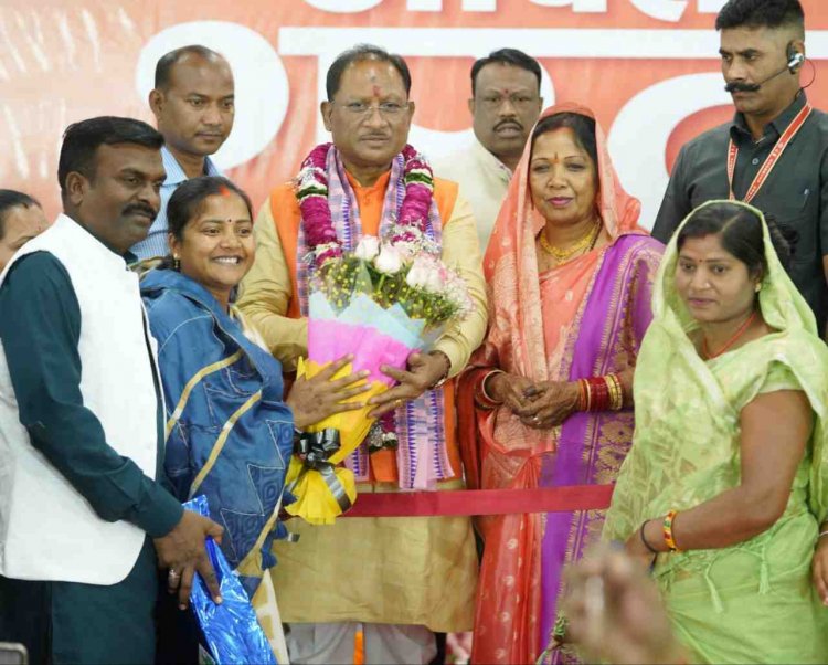 रायपुर : मुख्यमंत्री श्री विष्णु देव साय को मिली जन-जन की शुभकामनाएं, जन्मदिन पर मुख्यमंत्री निवास बना उल्लास का केंद्र