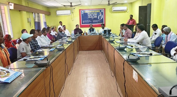 Jashpur:पी.एम. किसान का 19 वीं किस्त हस्तांतरण कार्यक्रम का कृषि विज्ञान केन्द्र डूमर बहार से हुआ सीधा प्रसारण जिले के 79 हजार 921 कृषकों के बैंक खाते में 15.98 करोड़ किया गया हस्तांतरित...