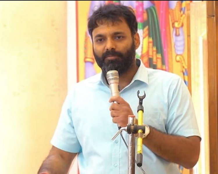 जशपुर: कलेक्टर ने सरस्वती शिशु मंदिर के बच्चों को परीक्षा में सफल होने के दिए टिप्स ,लक्ष्य निर्धारित करके अपने शब्दों में नोट्स बनाकर करें परीक्षा की तैयारी-रोहित व्यास