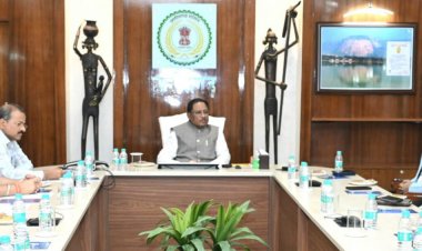 रायपुर: फार्मा, रियल एस्टेट और आईटी क्षेत्र के प्रतिनिधियों ने की मुख्यमंत्री से मुलाकात... पढ़िए पूरी खबर