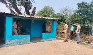 परछी में राज मिस्त्री कि संदिग्ध परिस्थिति में मिली लाश , क्षेत्र में मची सनसनी"एसडीओपी सहित पुलिस मौके पर पहुंची   एसडीओपी धर्मजयगढ़ पुलिस टीम के साथ मौके पर पहुँचकर जाँच में जुटे ..... पढ़िए पूरी खबर